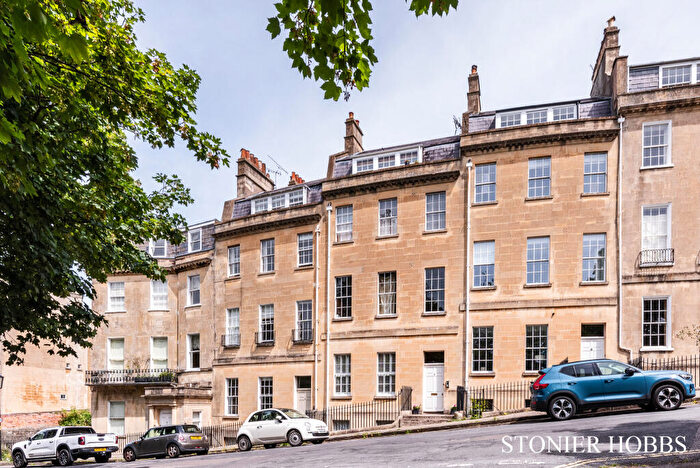 2 Bedroom Flat For Sale In Lansdown Place West, Lansdown, Bath, Bath And North East Somerset, BA1
