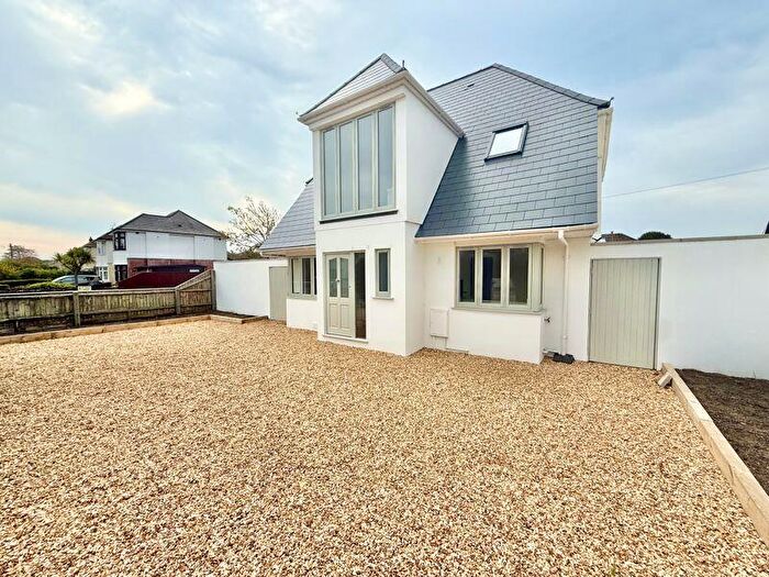 3 Bedroom Detached House For Sale In Cranleigh Road, Southbourne, BH6