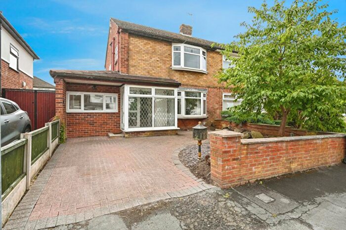 4 Bedroom Semi-Detached House For Sale In Newby Avenue, Rainhill, Prescot, Merseyside, L35