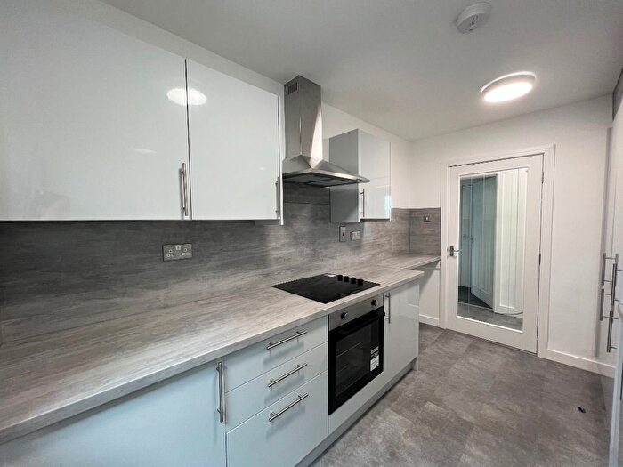 2 Bedroom Flat To Rent In Leith Walk, Dundee, DD2