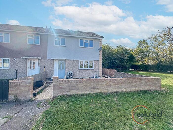 3 Bedroom End Of Terrace House For Sale In Rachael Clarke Close, Corringham, SS17