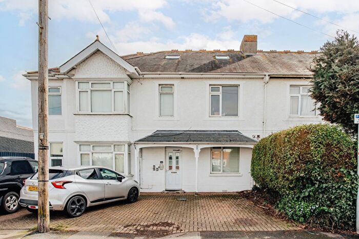 1 Bedroom Flat To Rent In Stour Road, Christchurch, BH23