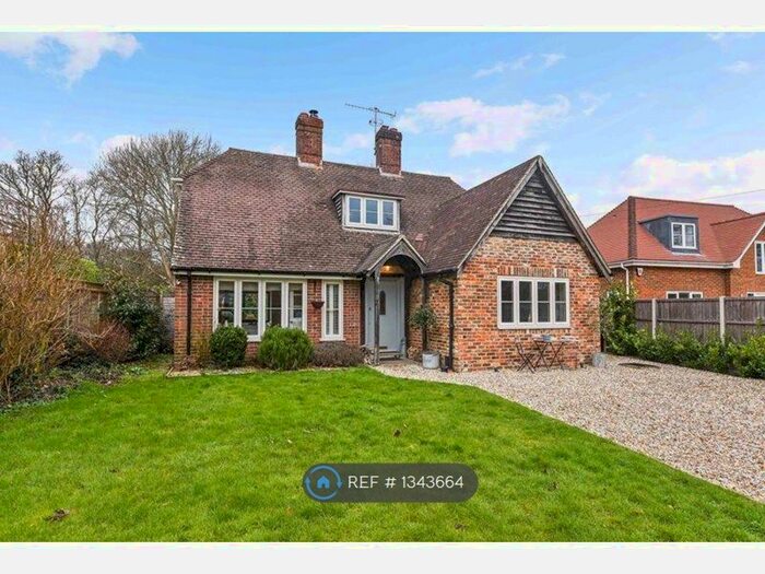 3 Bedroom Detached House To Rent In The Drive, Chichester, PO19