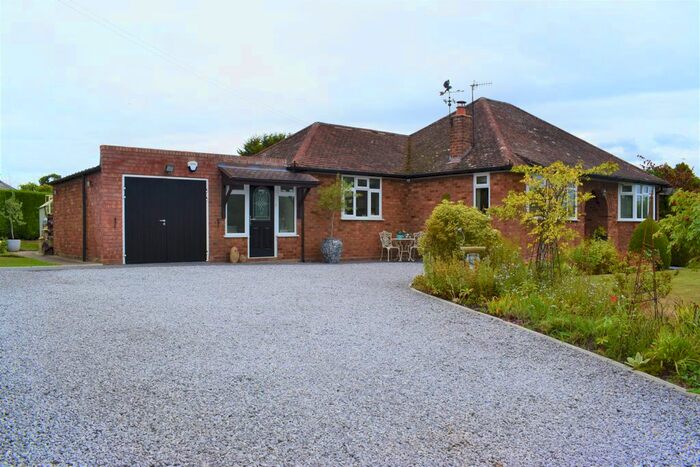 2 Bedroom Detached Bungalow To Rent In Stocks Lane, Leigh Sinton, Malvern, WR13