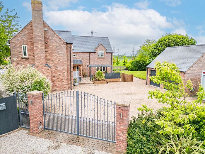 4 Bedroom Detached House For Sale In Pingley Lane, Staythorpe, Newark, Nottinghamshire, NG23