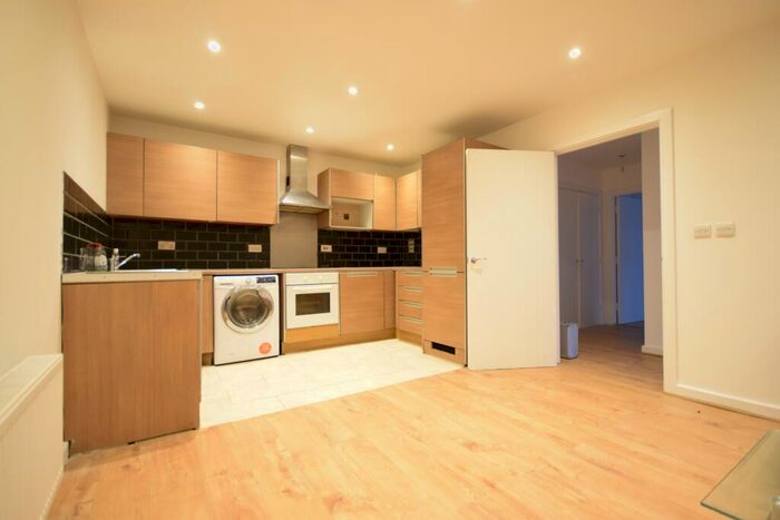 2 Bedroom Flat To Rent In London Road, Mitcham, CR4