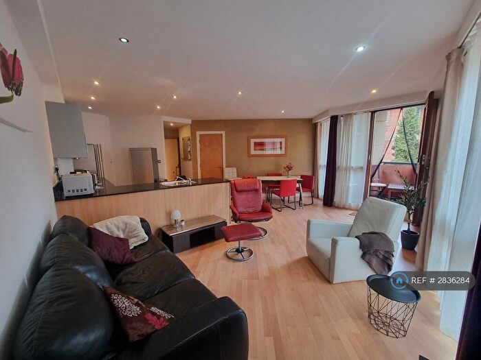 2 Bedroom Flat To Rent In Leeds, Leeds, LS10