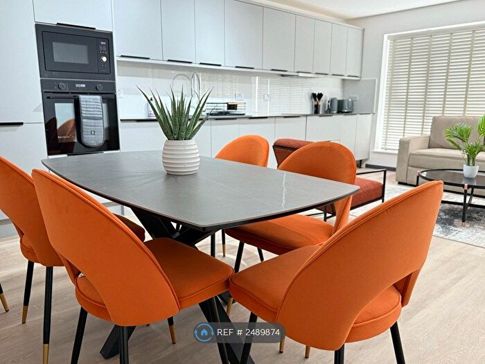 2 Bedroom Flat To Rent In Bicester Road, Kidlington, OX5