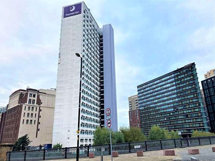 2 Bedroom Apartment To Rent In Victoria Bridge Street, Salford, M3