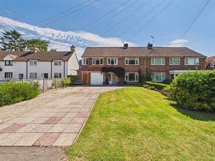 4 Bedroom Semi-Detached House For Sale In Clifford Chambers, Stratford-Upon-Avon, CV37