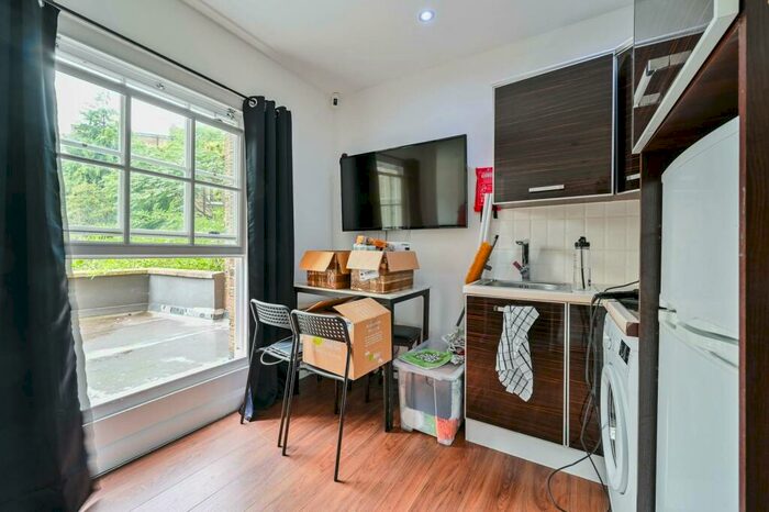 Studio To Rent In Eversholt Street, Mornington Crescent, London, NW1