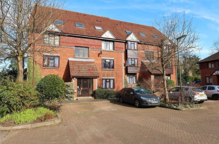 Studio To Rent In Templecombe Mews, Oriental Road, Woking, Surrey, GU22