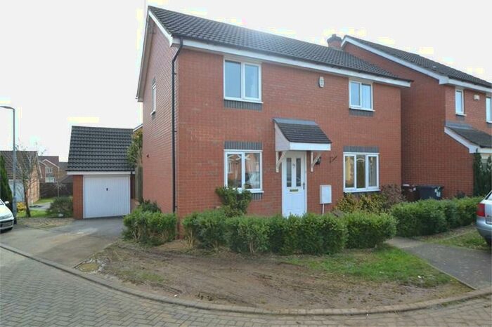 3 Bedroom Detached House To Rent In Violet Close, Northants, NN18