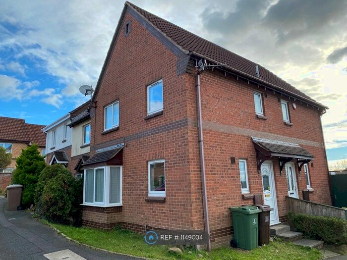 2 Bedroom Semi-Detached House To Rent In Walnut Drive, Plympton, Plymouth PL7