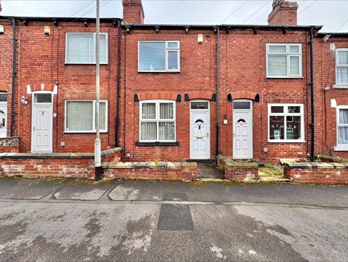2 Bedroom Terraced House To Rent In New Street, Kippax, LS25