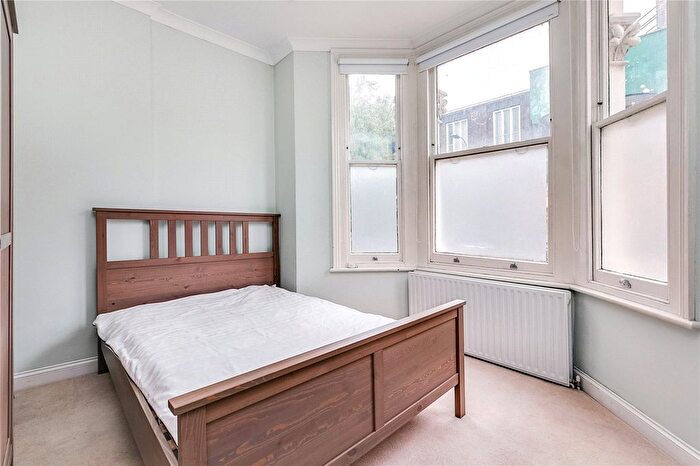 1 Bedroom Flat For Sale In Chesilton Road, Fulham, SW6