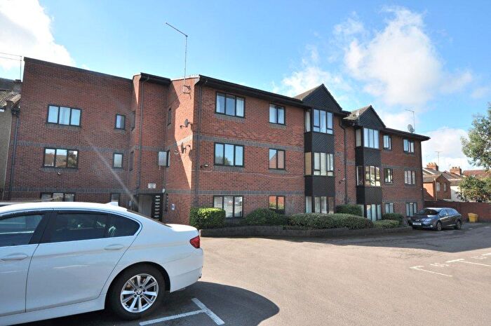 2 Bedroom Flat To Rent In Rochester Court, Northampton, NN1