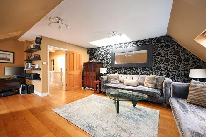 3 Bedroom Flat For Sale In Redland Road | Redland, BS6