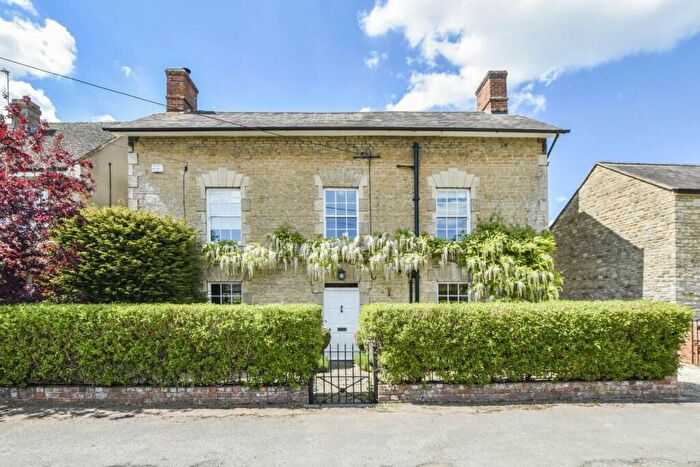 5 Bedroom House For Sale In East Street, Fritwell, Bicester, OX27