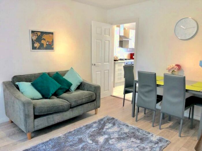 3 Bedroom Terraced House To Rent In Abbey Bridge, Nottingham, NG7