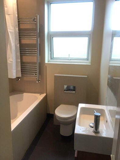 6 Bedroom House To Rent In Padwell Road, SO14