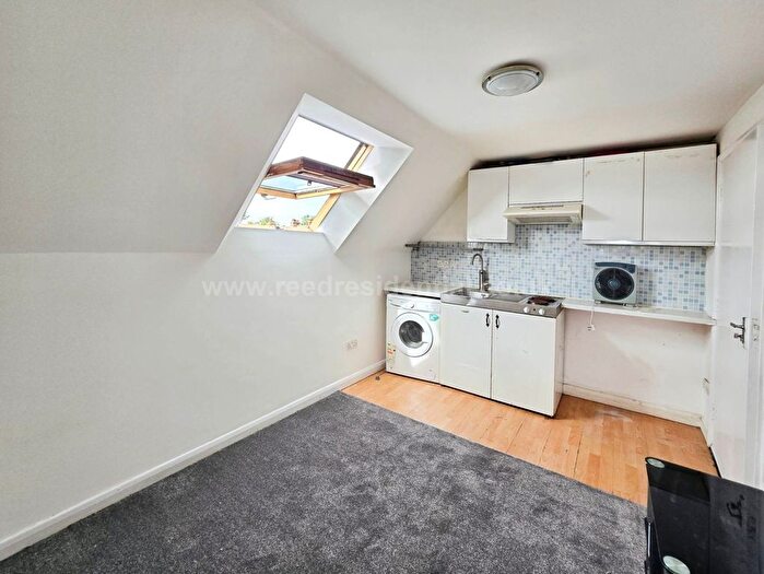 1 Bedroom Flat To Rent In Westborough Road, Westcliff On Sea, SS0