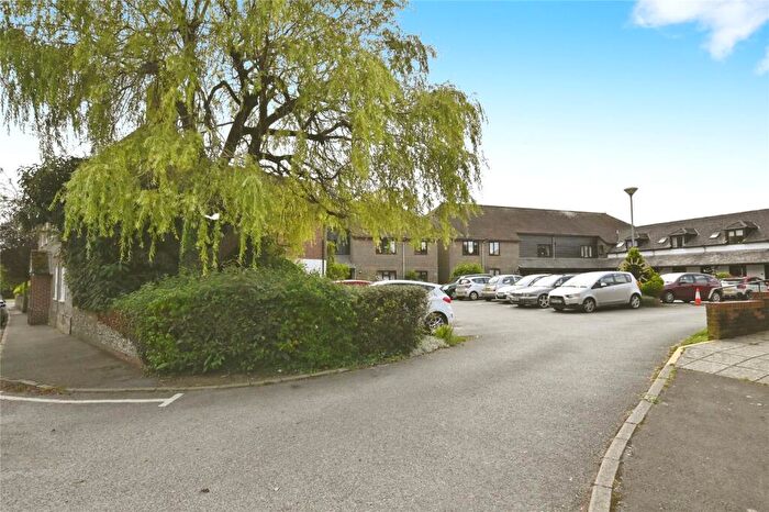 1 Bedroom Property For Sale In East Meon Road, Clanfield, Waterlooville, Hampshire, PO8