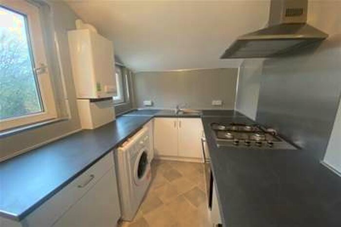 2 Bedroom Flat To Rent In Biggar Road, Cleland, ML1