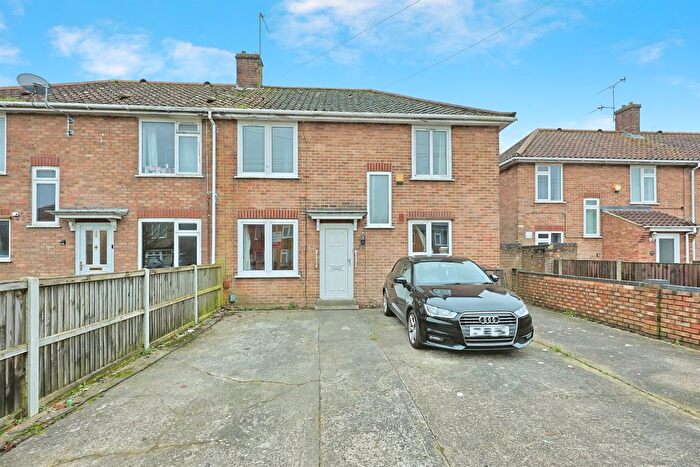 4 Bedroom Semi Detached House For Sale In Clarkson Road, Norwich, NR5