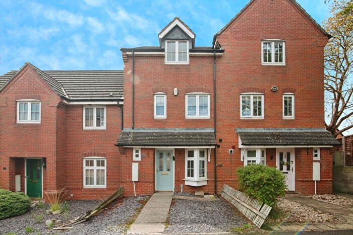 4 Bedroom Terraced House For Sale In Evesham Road, Redditch, Worcestershire, B97