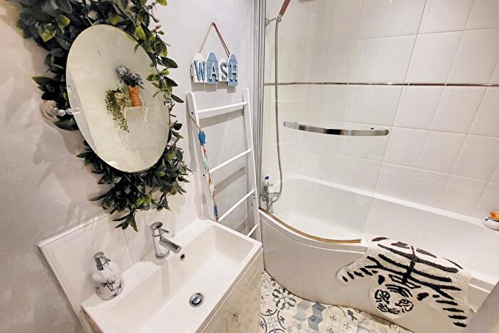 1 Bedroom Flat For Sale In Bournemouth, BH2