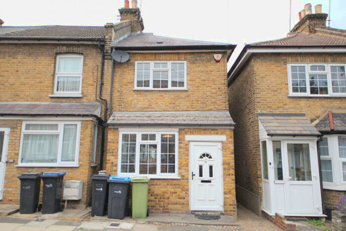 2 Bedroom End Of Terrace House To Rent In Hillside Grove, Southgate, N14