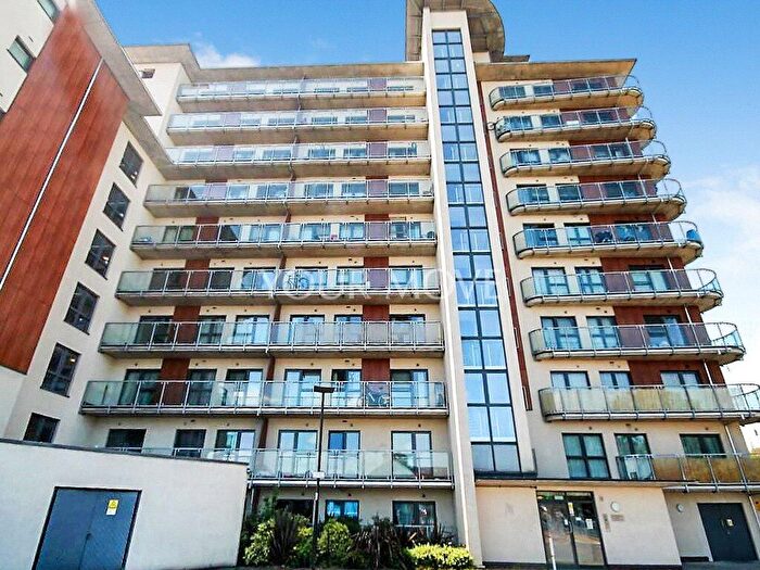 2 Bedroom Flat For Sale In Atlanta Boulevard, Romford, RM1