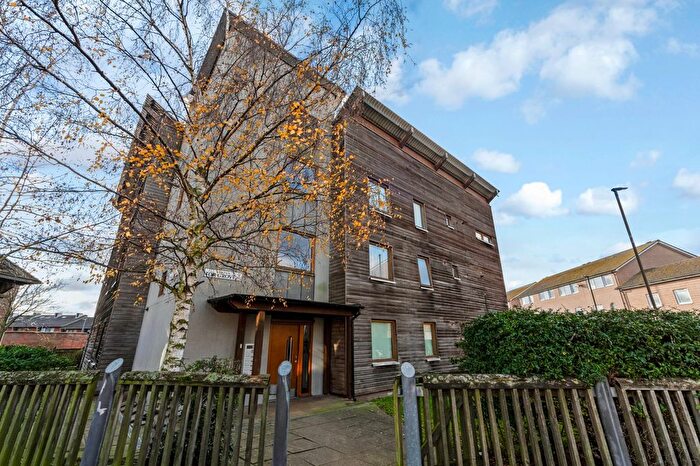 2 Bedroom Flat To Rent In Tor Grove, London, SE28