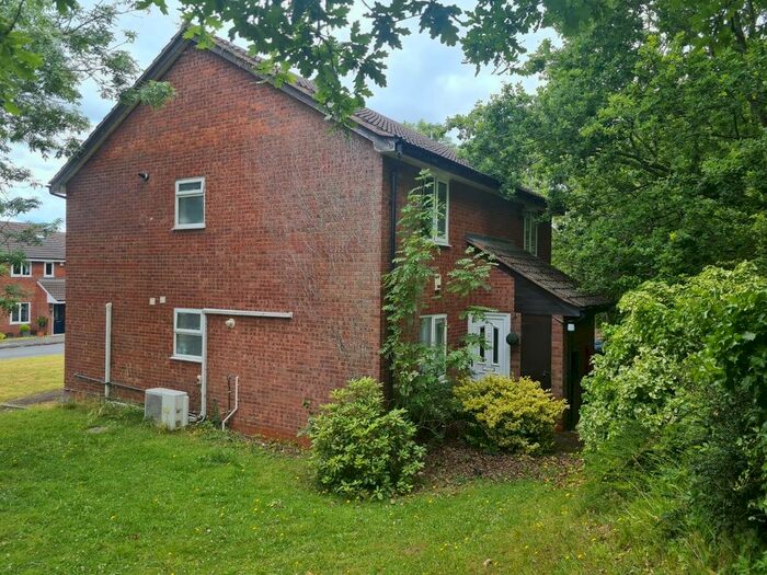 1 Bedroom Maisonette To Rent In Wolsey Road, Lichfield, WS13