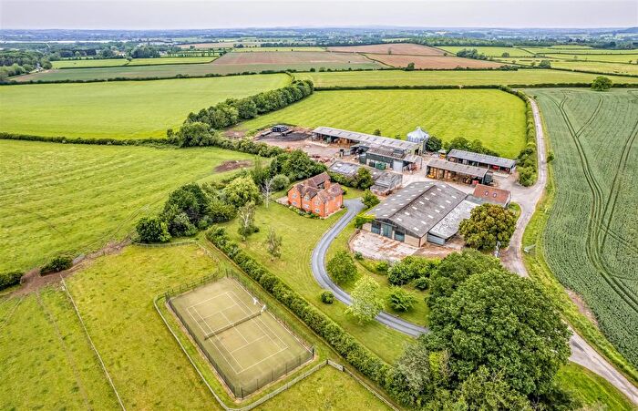6 Bedroom Farmhouse For Sale In Hill Court Farm, Pershore, Worcestershire, WR10