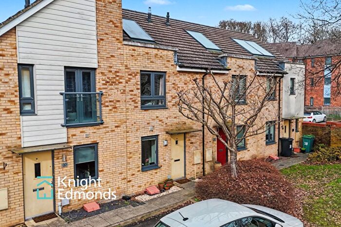 2 Bedroom Terraced House For Sale In Trinity Way, Maidstone, ME15