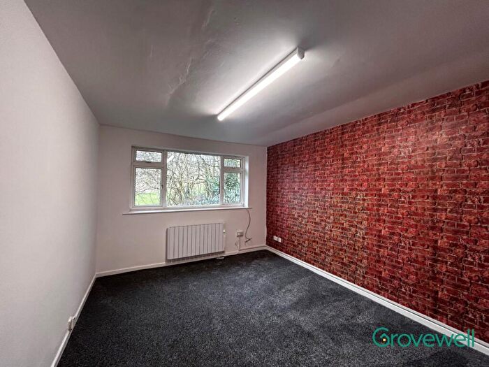 1 Bedroom Flat To Rent In Carlton Court, Kersal Road, Prestwich, Manchester, M25