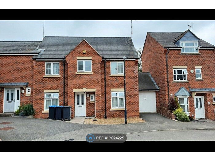 3 Bedroom Semi-Detached House To Rent In Sissinghurst Close, Rugby, CV22