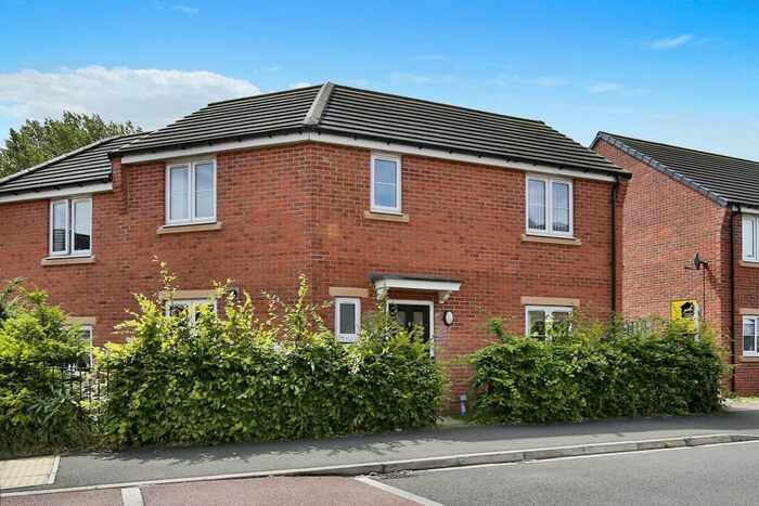 3 Bedroom Semi-Detached House To Rent In Kingfisher Avenue, Stockton-On-Tees, Durham, TS20