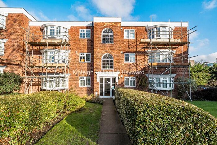 Flat To Rent In Bispham Road, London, NW10