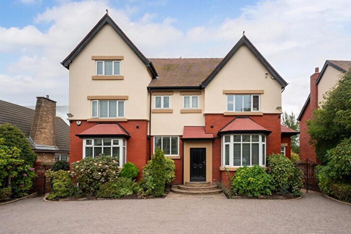 4 Bedroom Detached House To Rent In Golf Open - Cambridge Road, Churchtown (luxury Bed & Bathrooms), PR9