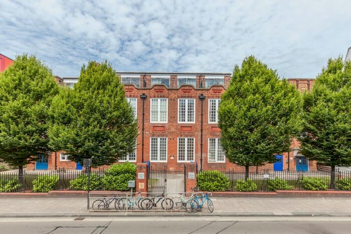 2 Bedroom Flat To Rent In Thames Street, Oxford, OX1