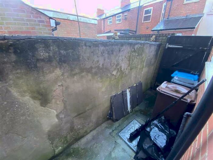 3 Bedroom Terraced House For Sale In Highfield Road, Salford, M6