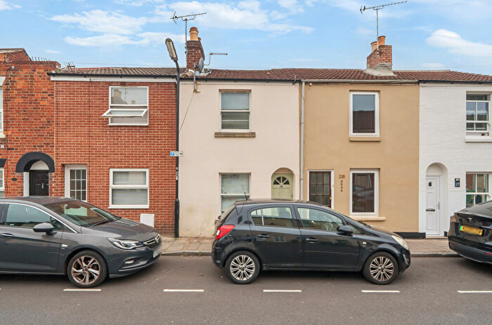 2 Bedroom Terraced House For Sale In Liverpool Street, Inner Avenue, Southampton, Hampshire, SO14