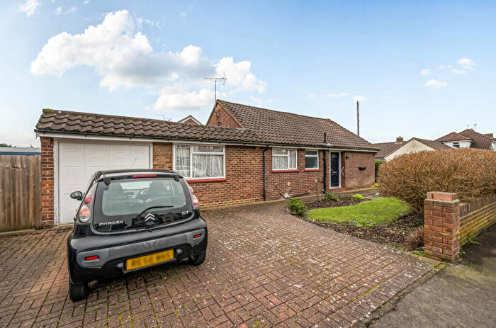 2 Bedroom Bungalow For Sale In Aston Mead, Windsor, Berkshire, SL4