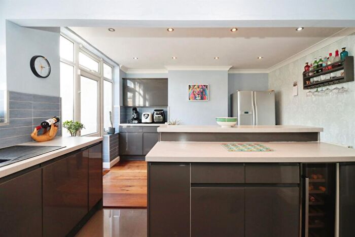 3 Bedroom End Of Terrace House For Sale In Meadowsweet Avenue, Filton, Bristol, BS34