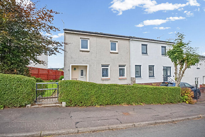 3 Bedroom Semi-Detached House For Sale In Cairnhill Place, Glasgow, G52