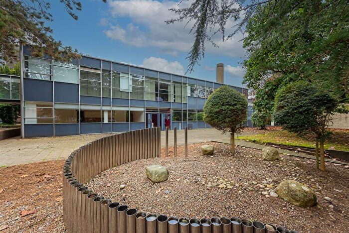 1 Bedroom Apartment For Sale In Hatfield Road, St. Albans, AL1