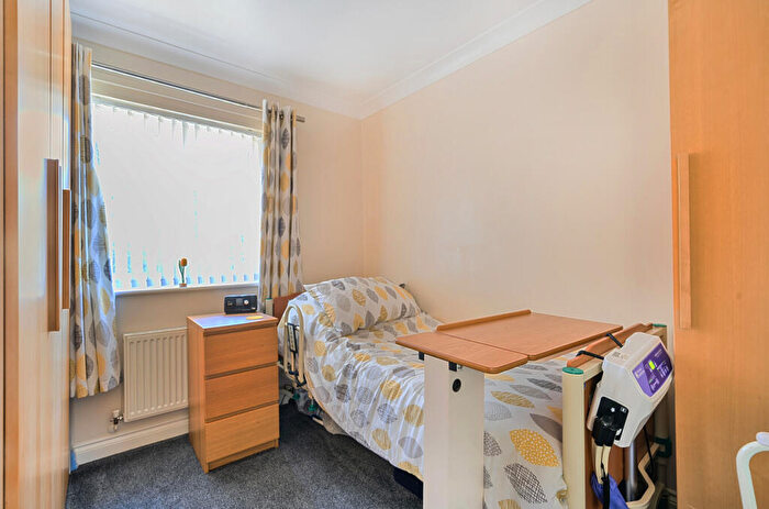 2 Bedroom Bungalow For Sale In The Deanes, Tiverton, Devon, EX16